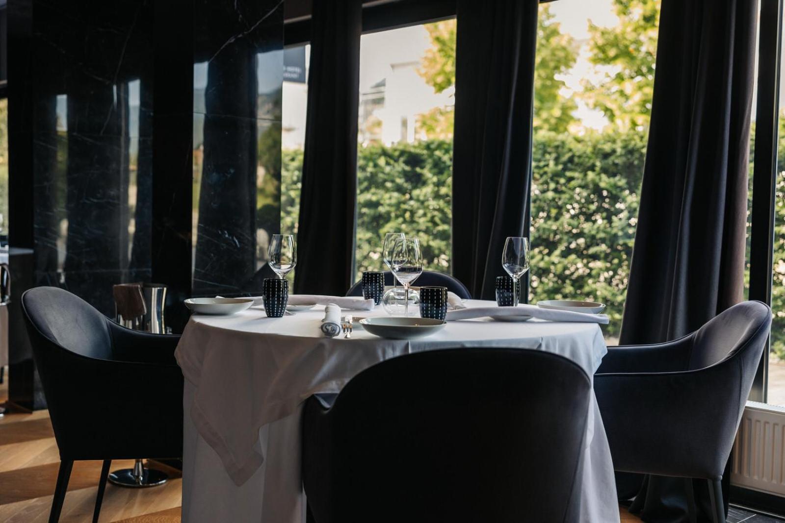 Dam Boutique & Restaurant 4*
