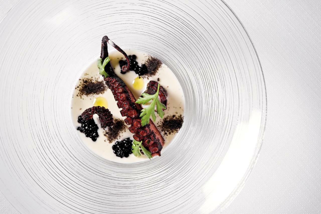 Dam Boutique & Restaurant Hotel 4*