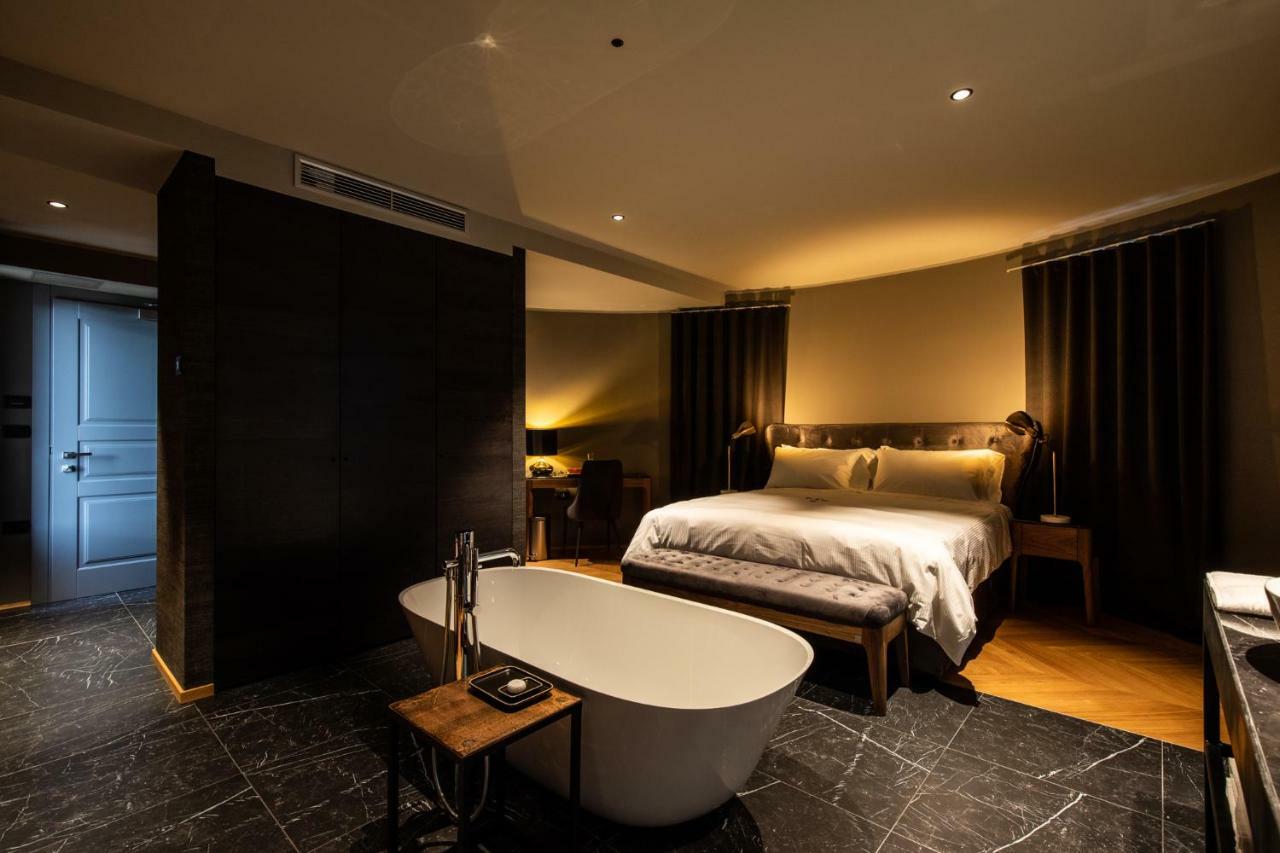 Dam Boutique & Restaurant Hotel