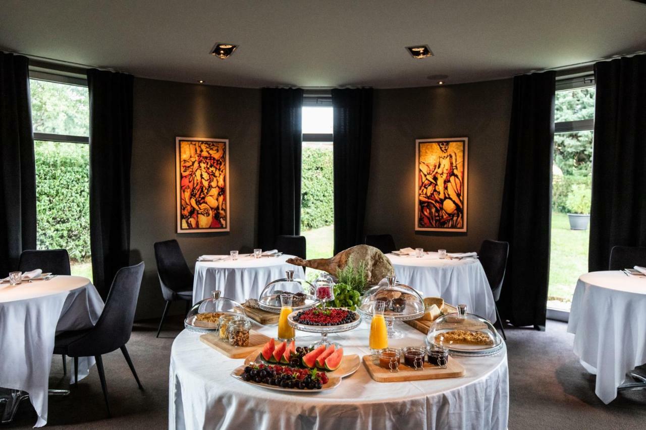 Dam Boutique & Restaurant